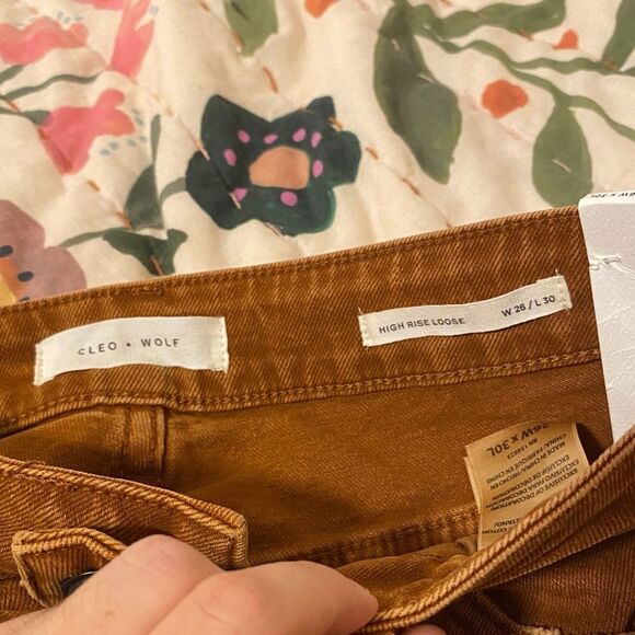 Women's distressed Cleo and Wolf copper Jeans Western Rodeo Cowgirl Small 26W - Picture 4 of 5